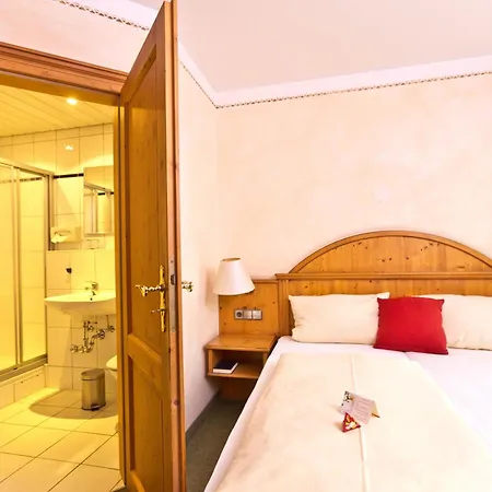 Akzent Krone 3* Хельмштадт
