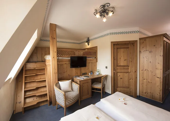 Akzent Krone Hotell Helmstadt