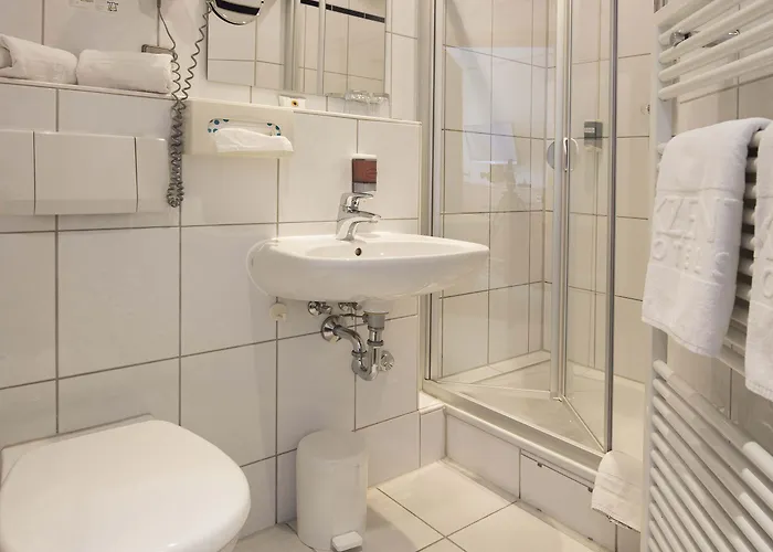 Akzent Krone Hotell Helmstadt