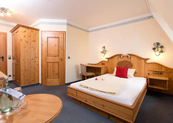Akzent Krone Hotell Helmstadt