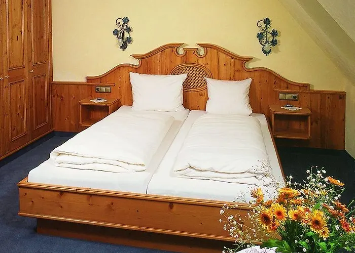 Akzent Krone Hotell Helmstadt